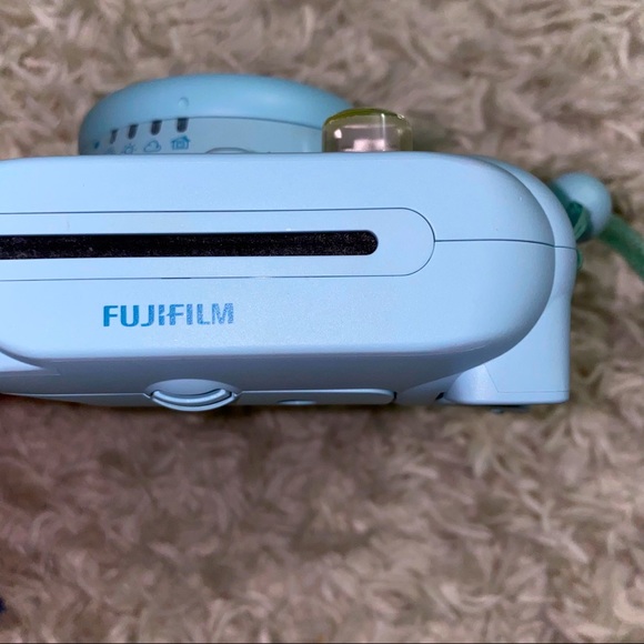 Instant Film Camera - Picture 3 of 3